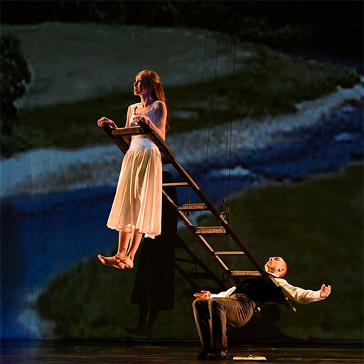 Momix Tickets